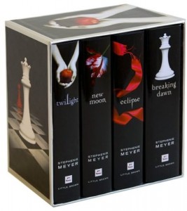 Twilight di Stephenie Meyer un regalo per chi ama le storie romantiche ed avvincenti